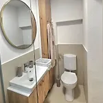 Ivana Sibenik, Apartment