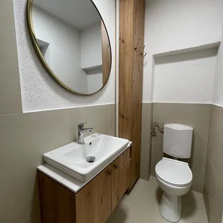 Ivana Sibenik, Apartment Brodarica (Sibenik-Knin)