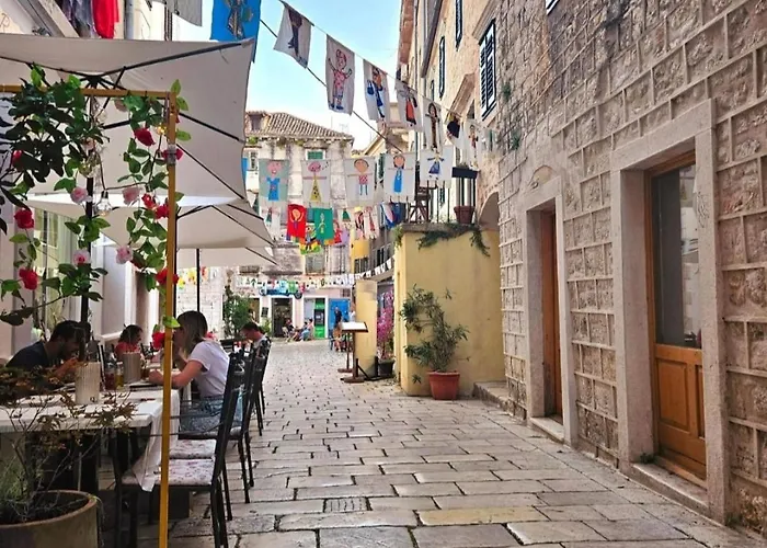 Ivana Sibenik, Brodarica (Sibenik-Knin)