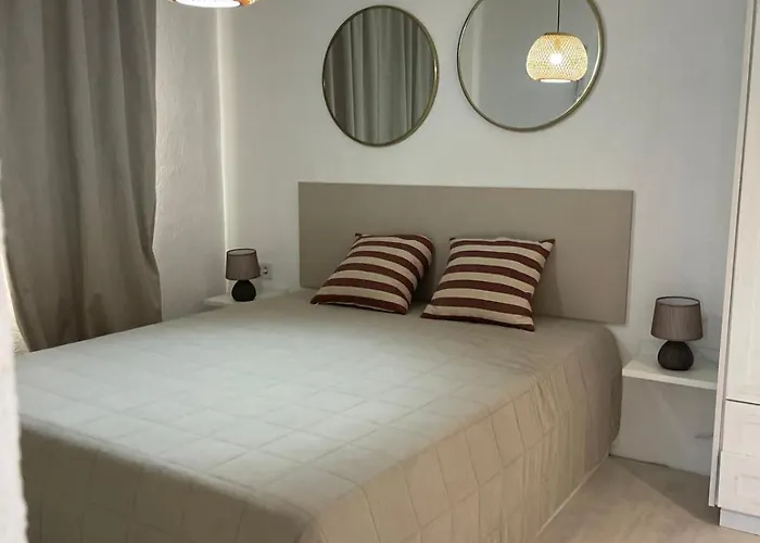 Ivana Sibenik, Appartement *